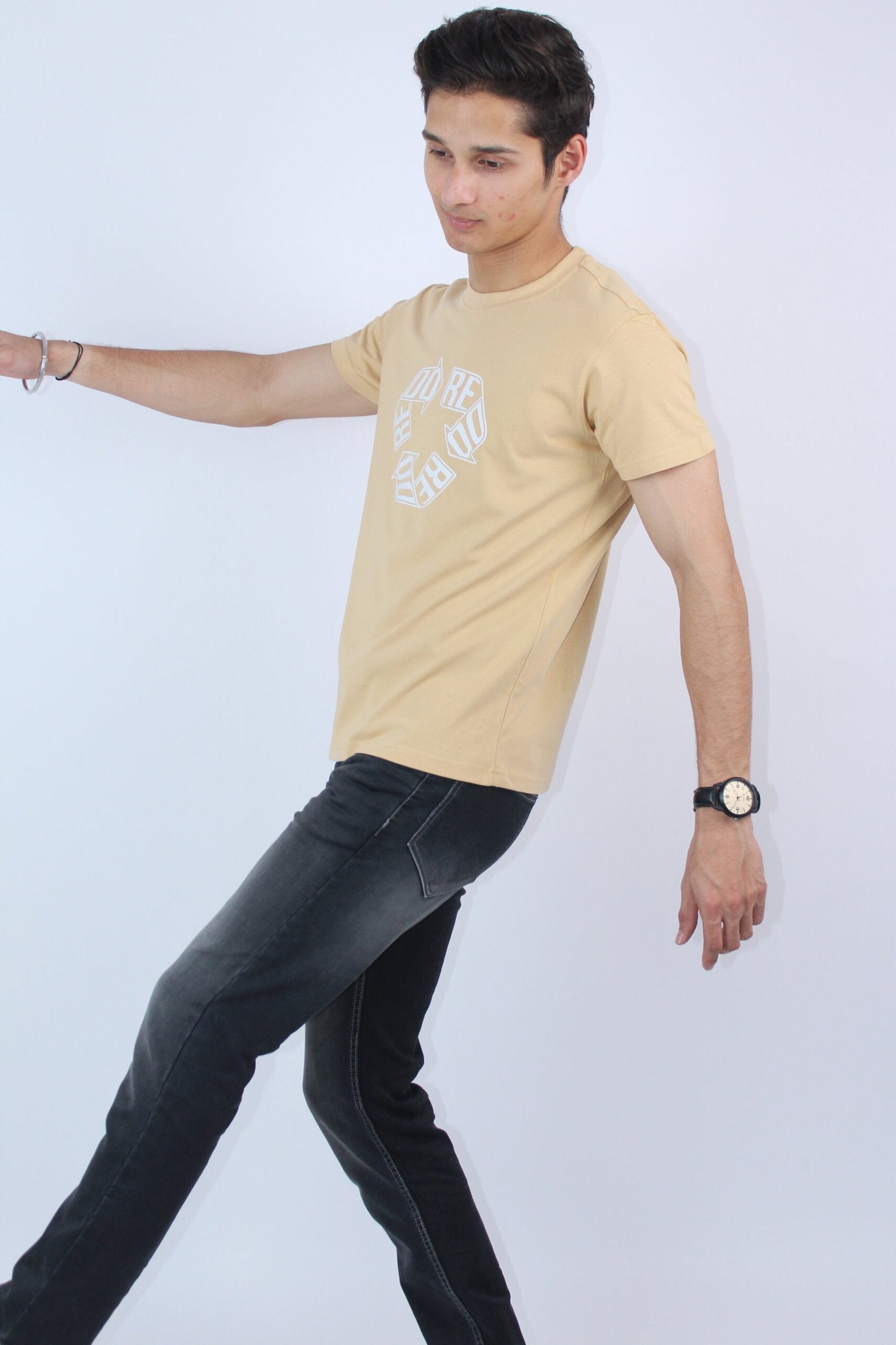 Men's Slim Regular Fit T-Shirt - Calywer