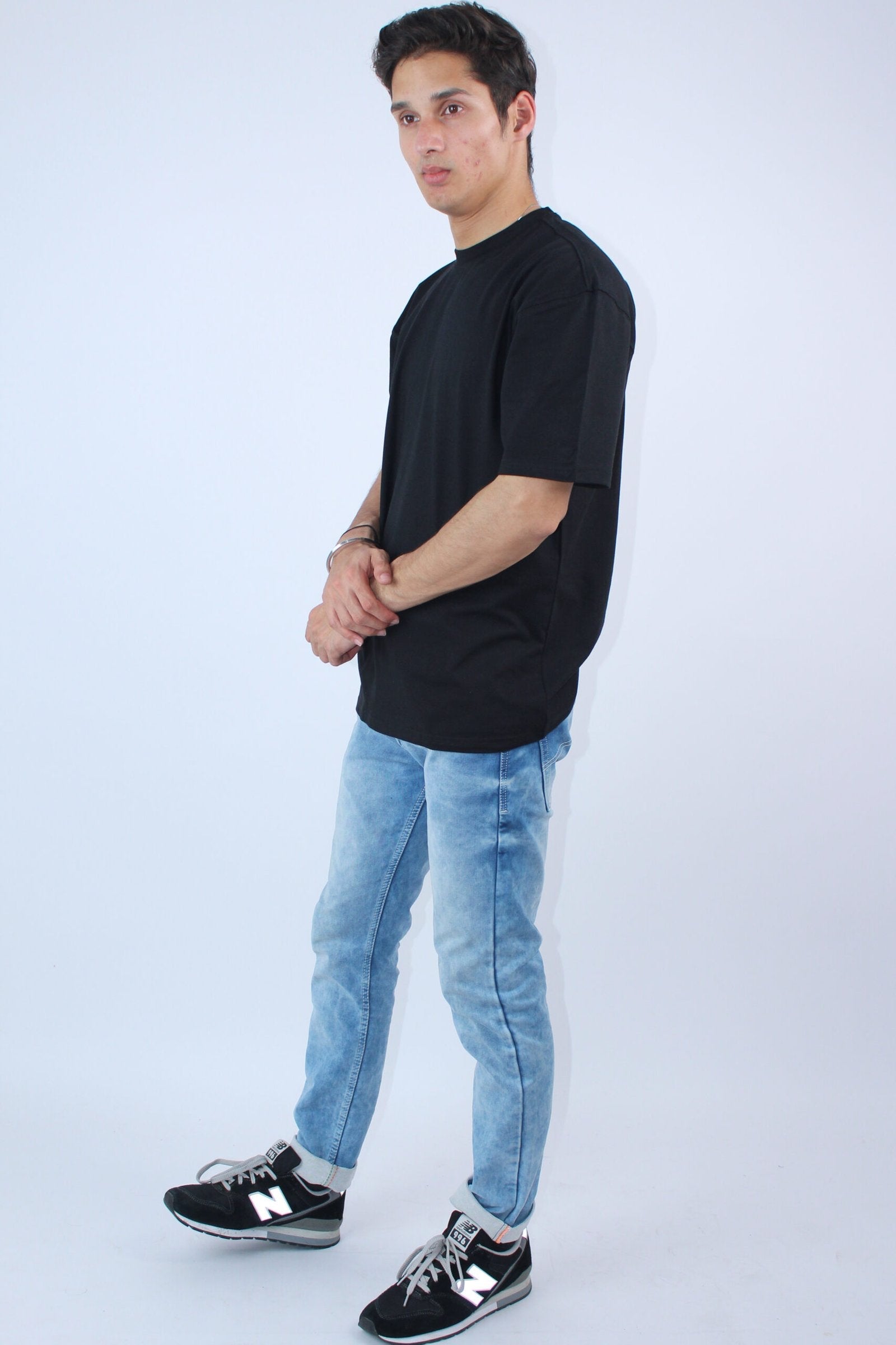 Solid Black Oversized Printed T-Shirt - Calywer