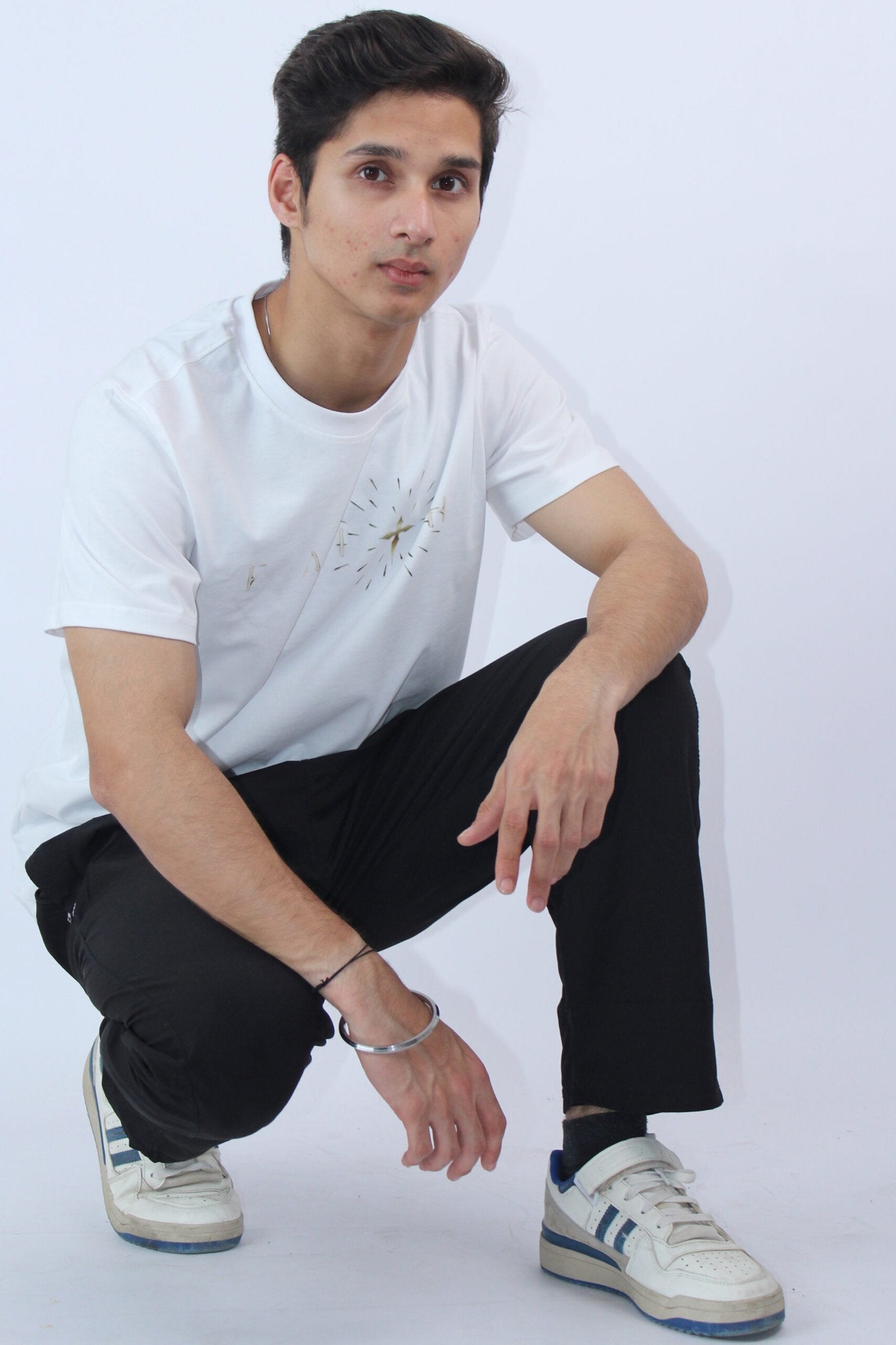 Slim Fit Stretch White T-Shirt for men - Calywer